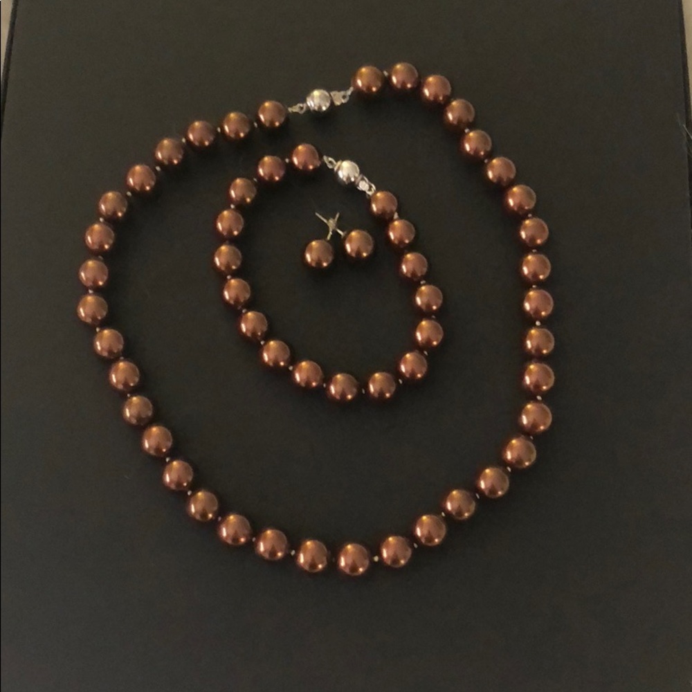 Chocolate pearls set